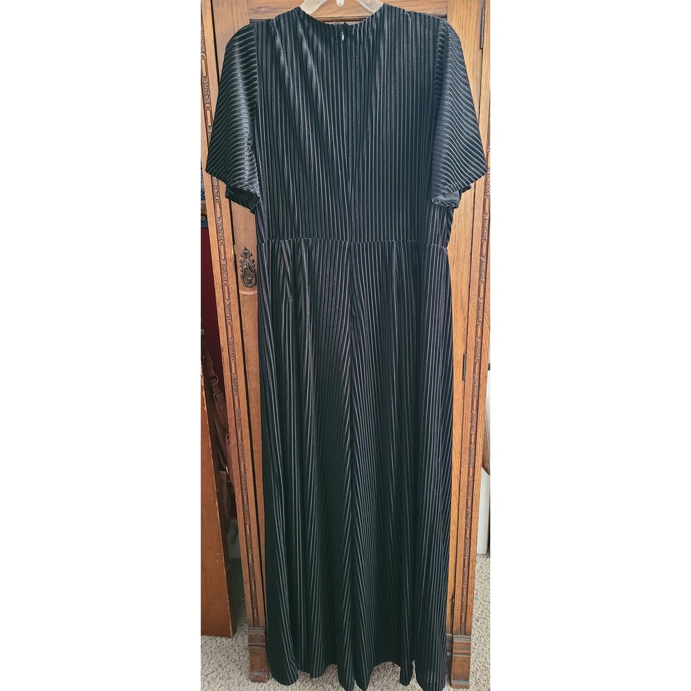 Hutch Black Pleated Velvet Jumpsuit Wide Leg V-Neck Short Sleeve Plus Size 16W - Picture 9 of 12